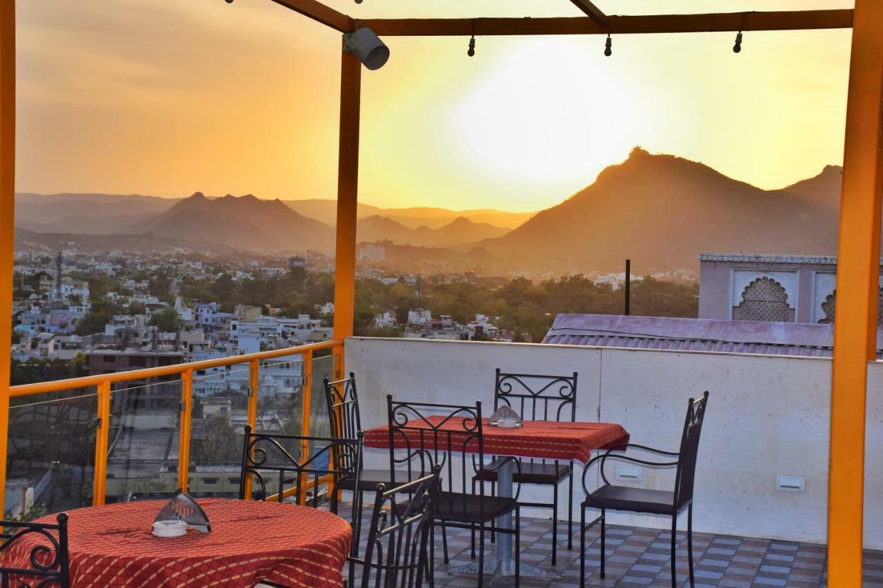 Hotel Kurabar Kothi Udaipur Eksteriør billede