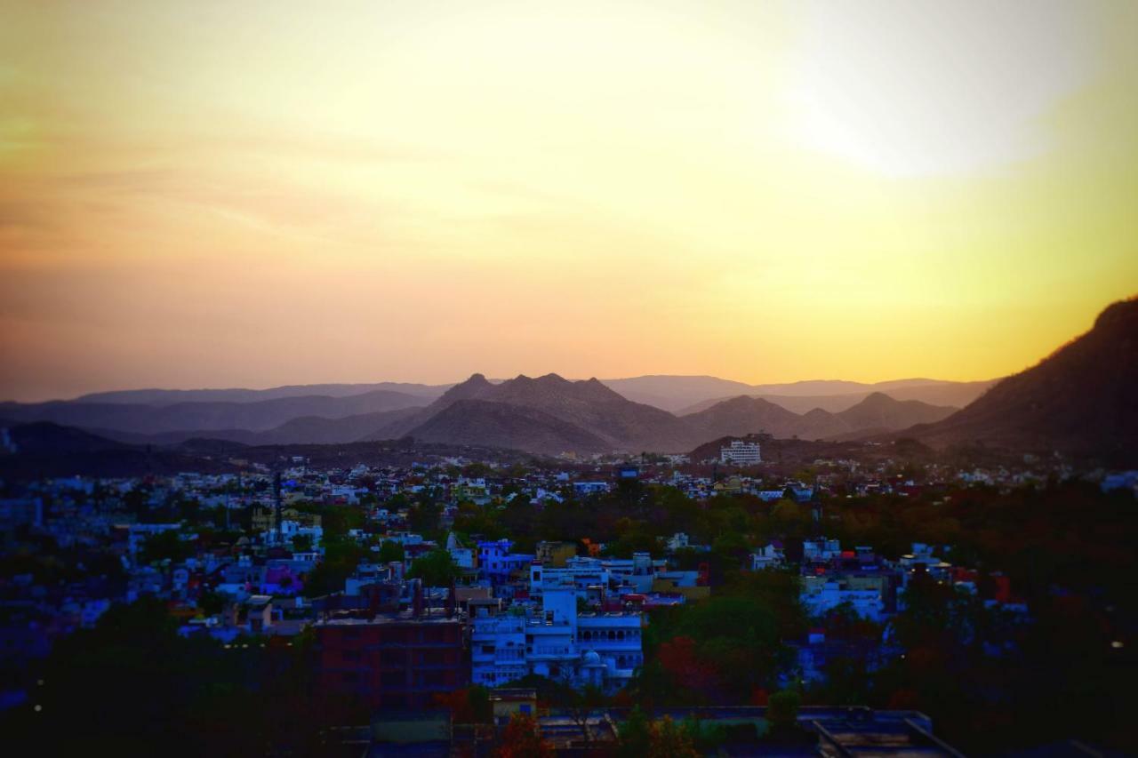 Hotel Kurabar Kothi Udaipur Eksteriør billede